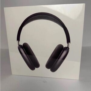 Premium Black AirPod Pro Maxes(perfect condition)